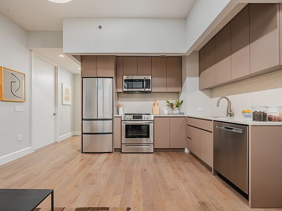 3rd image of 262 9th St #207
