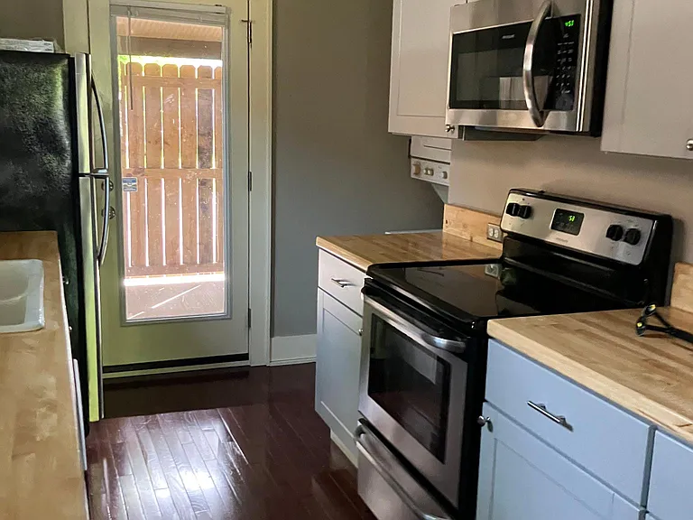 1512 Boyd St — Photo 5