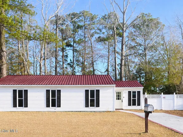 329 Lakewood Drive, Jacksonville, NC 28546