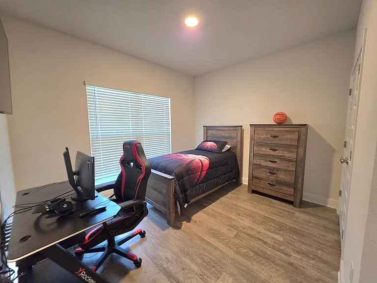 8055 Silver Maple Dr — Photo 19