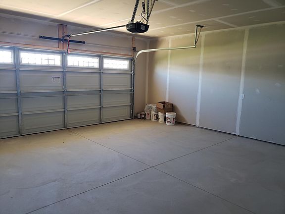 4th image of 3630 Kinnrow Ct NW