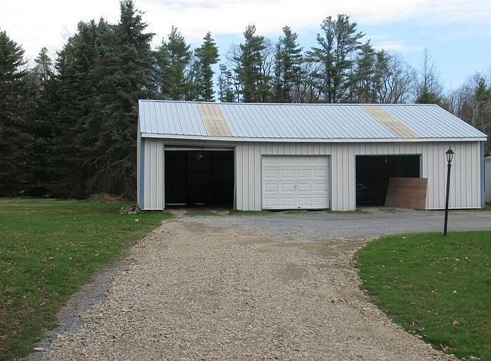 2nd image of 26 Grinnell Ln