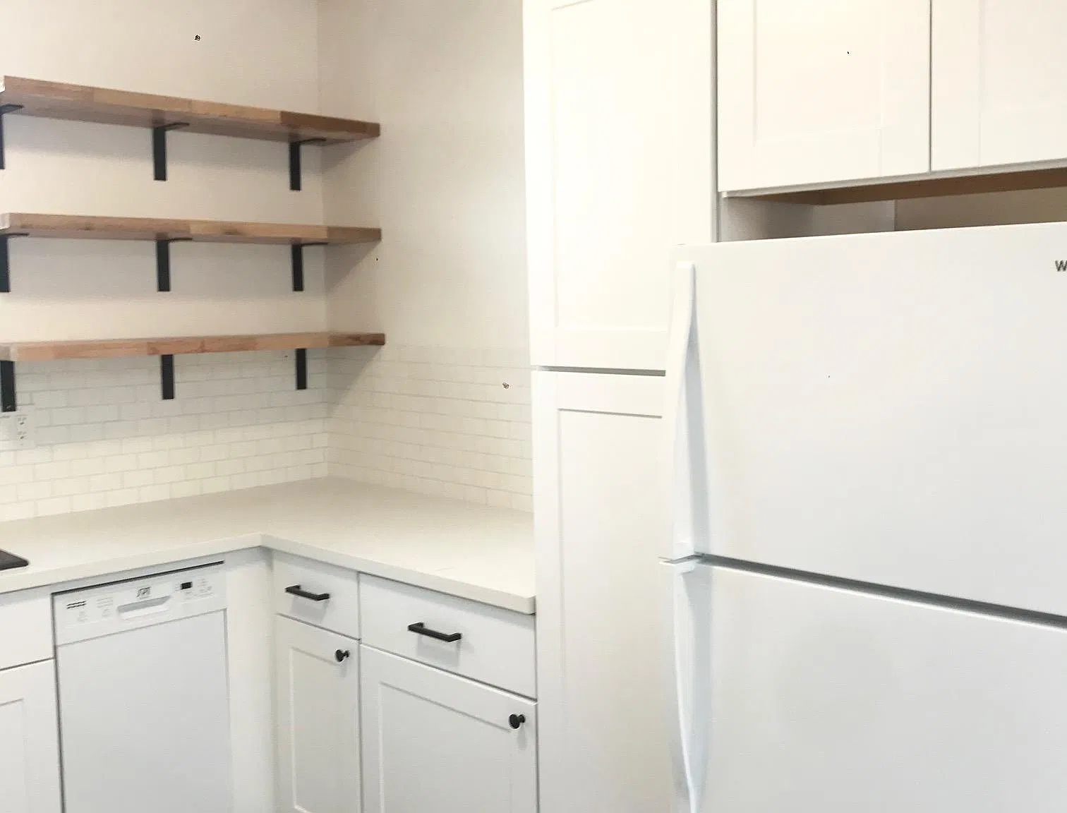 2 bed, 1090 sqft, $3,350 — Photo 4