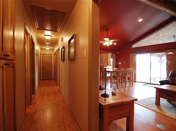5th image of 2801 Creek Dr