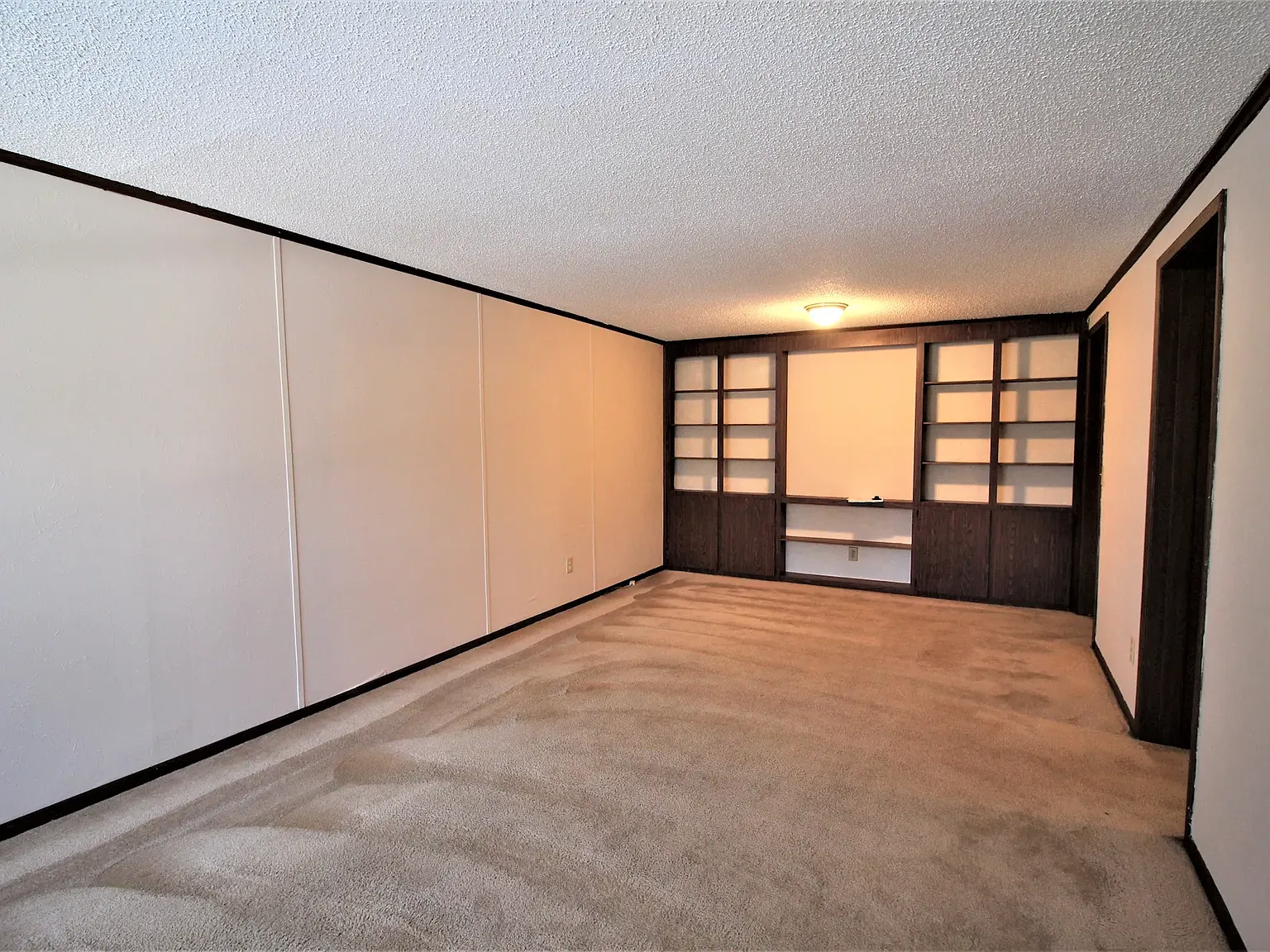 Rochester Place Apartments — Photo 3