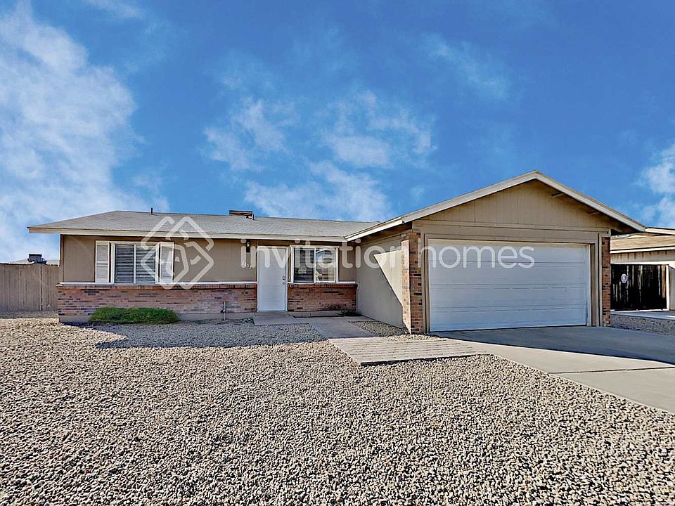 1st image of 2853 E Escondido Ave