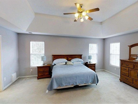4th image of 4072 Eagle Nest Dr