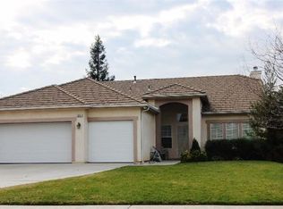 5687 N Carica Ave, Fresno, CA 93722