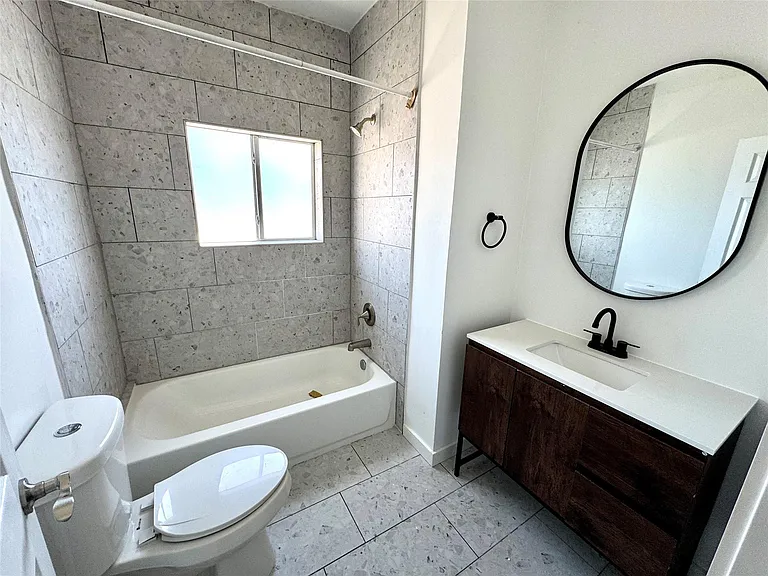 7 Hunt St — Photo 9