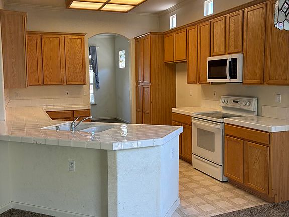 2nd image of 2909 Ashbrook Ct