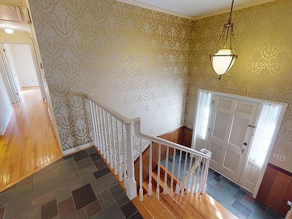 2nd image of 3754 Bowman Circle Dr NE