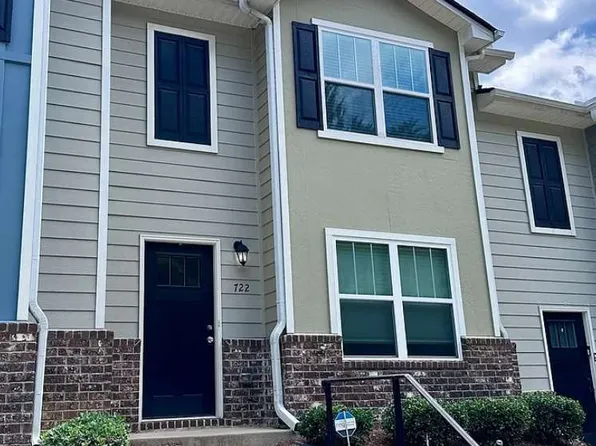 722 Keeshono St, Union City, GA 30291