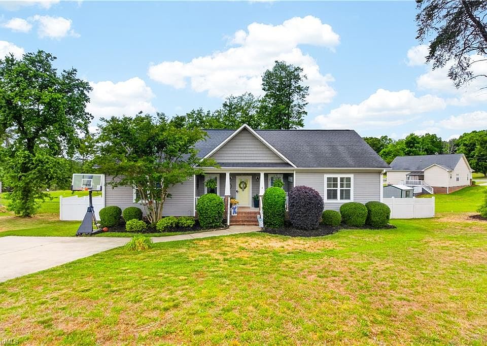 1st image of 4319 Brown Oaks Rd