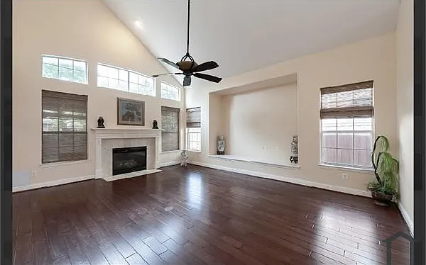 1125 Waterford Way — Photo 9