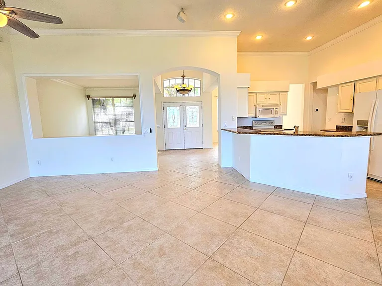 7209 Colonial Lake Dr — Photo 6