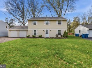311 E Park Ave, Sellersville, PA 18960