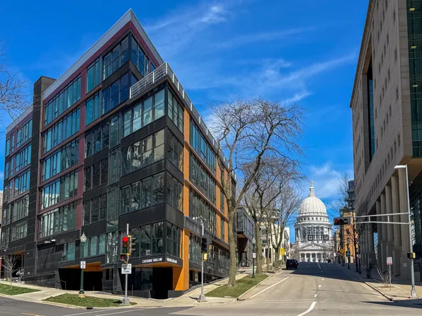 211 S Henry St Unit 402, Madison, WI 53703