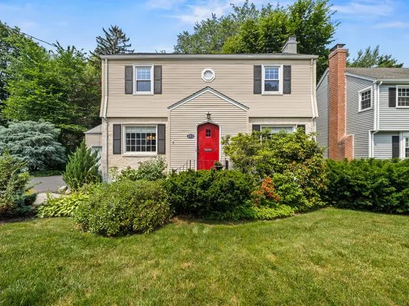 221 Ballard Drive, West Hartford, CT 06119