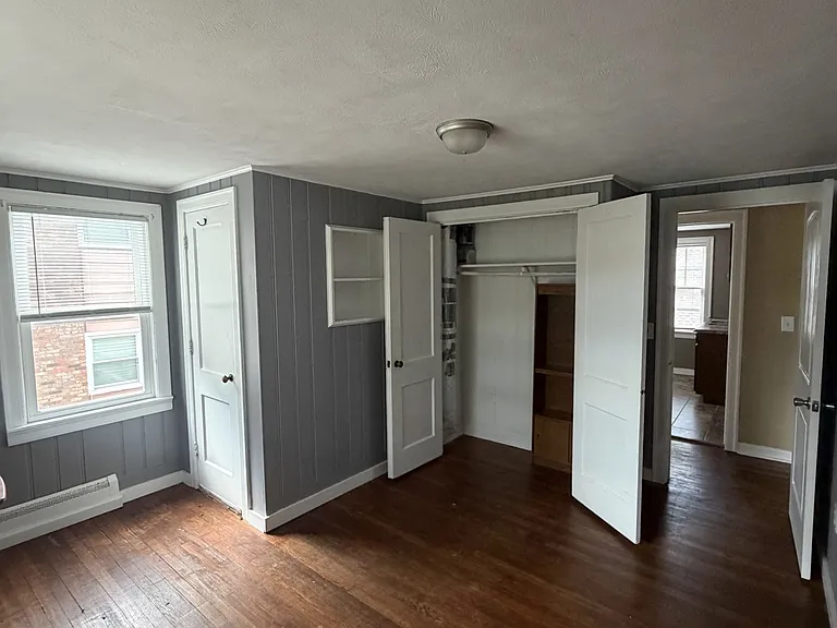 423 W Lawrence Ave #2 — Photo 2