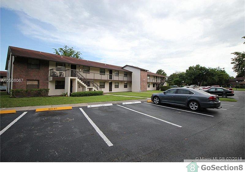 1st image of 6040 Shakerwood Cir APT 206D
