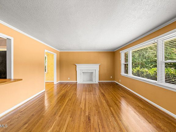 5th image of 209 NW Portsmouth Rd