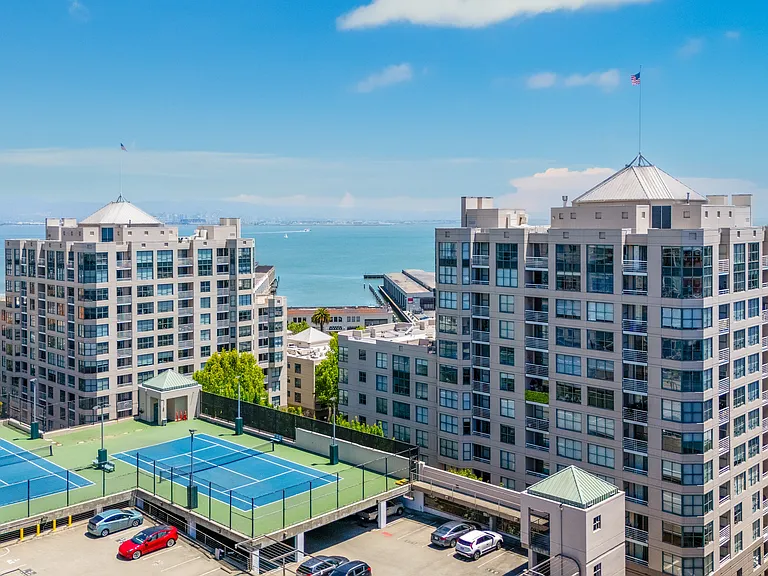 South Beach Marina Apartments — Photo 10