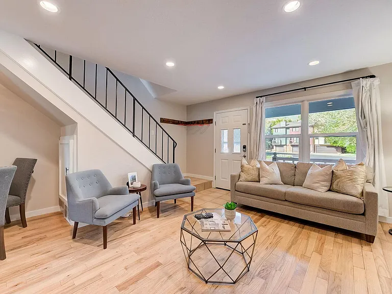1478 Park Ave — Photo 2