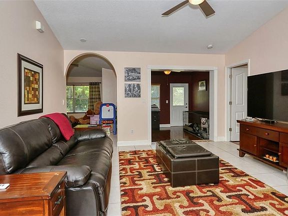 5th image of 489 Faith Ave
