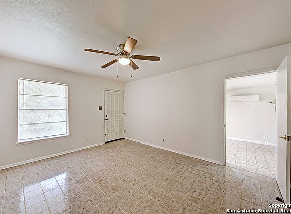 3rd image of 327 Yukon Blvd