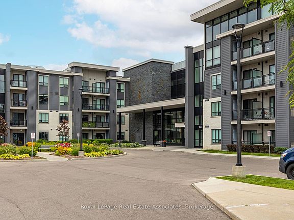 2nd image of 3170 Erin Mills Pkwy #321