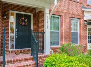 19323 Diamond Lake Dr, Leesburg, VA 20176