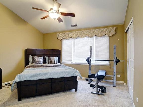 4th image of 2977 Kentshire Cir