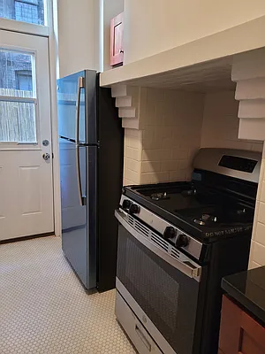 Rented by R New York | media 3