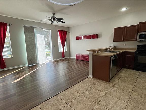 4th image of 6712 Holly Heath Dr