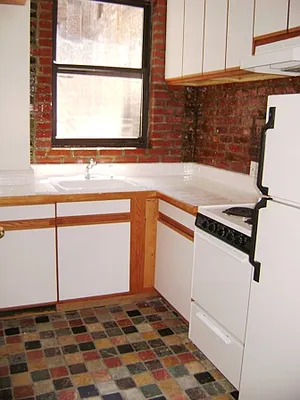 Rented by City Connections Realty | media 15