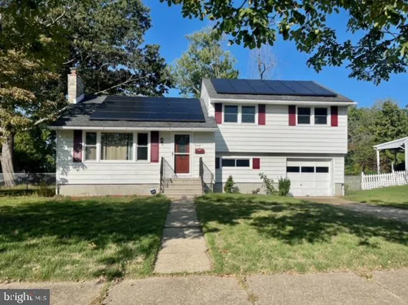 700 9th St N, Millville, NJ 08332