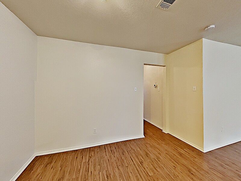 1st image of 8032 Doreen Ave