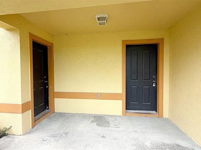 203 Madison Cir — Photo 4