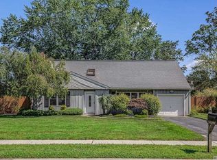 17 Dellmarie Ln, Nesconset, NY 11767