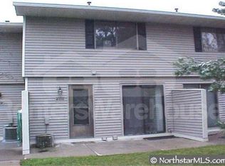 4326 Chatsworth St N, Shoreview, MN 55126