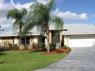 28420 Winthrop Cir, Bonita Springs, FL 34134