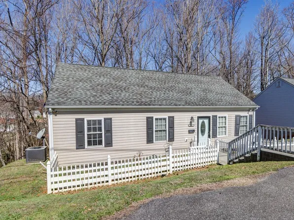 734 Crestwood Cir, Lynchburg, VA 24502