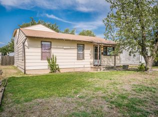 1211 N Apache St, Amarillo, TX 79107
