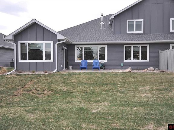2nd image of 402 Fontaine Trl