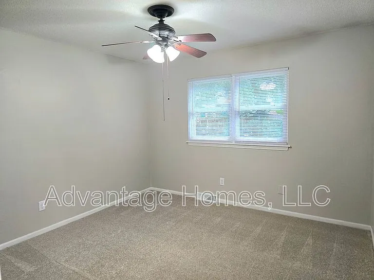 5814 NW Walnut Ct — Photo 7