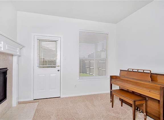 5th image of 11857 Porcupine Dr