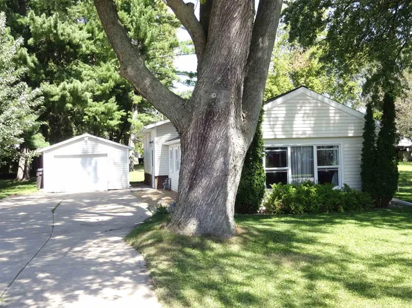 4476 2nd St, Windsor, WI 53598
