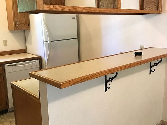 3rd image of 226 S 18th Ave APT B
