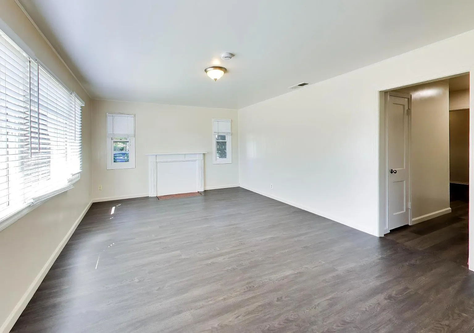 795 Locust St — Photo 3