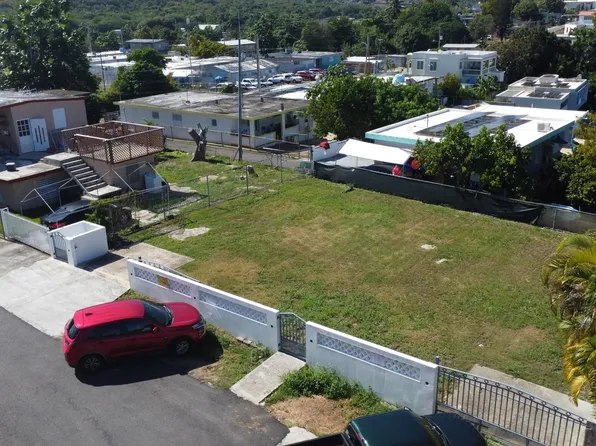 27 Calle Del Parque, Isabela, PR 00662